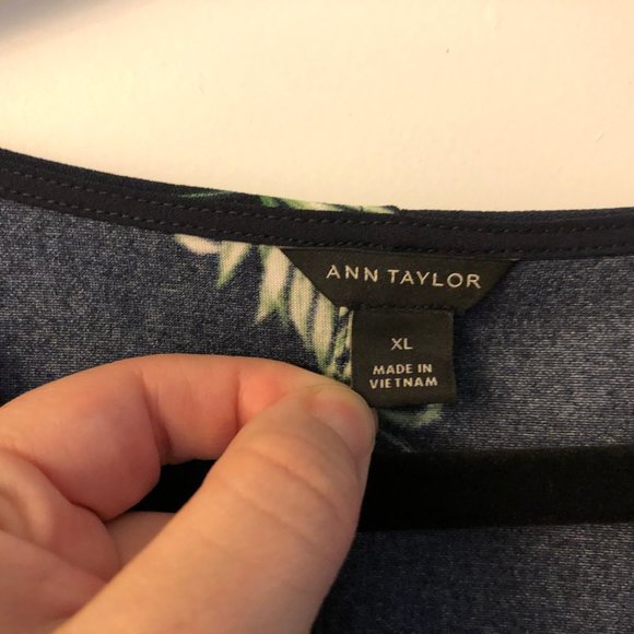 navy Ann Taylor bell sleeve blouse - Picture 3 of 4